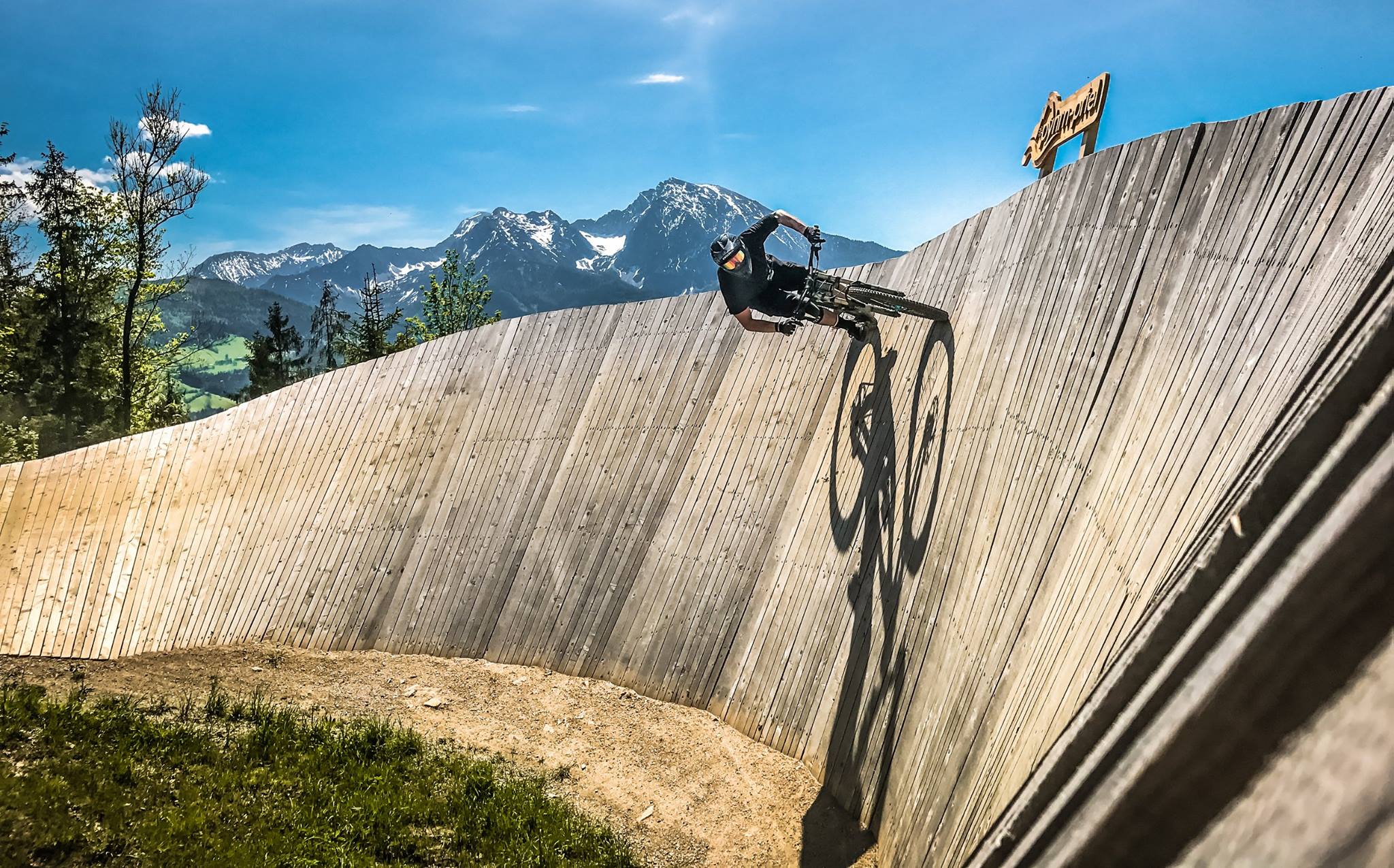 Basti_bike_wall
